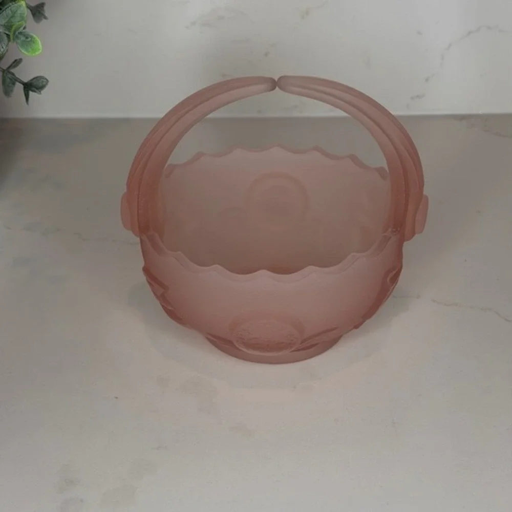 Vintage 1980s Lenox Imperial Pink Frosted Satin Glass Buttons‎ & Bow Basket 5
